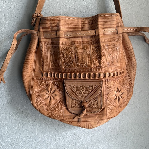 Moroccan Leather Boho Shoulder Bag Handbag Purse Carved Tooled Strap Design - Picture 4 of 6